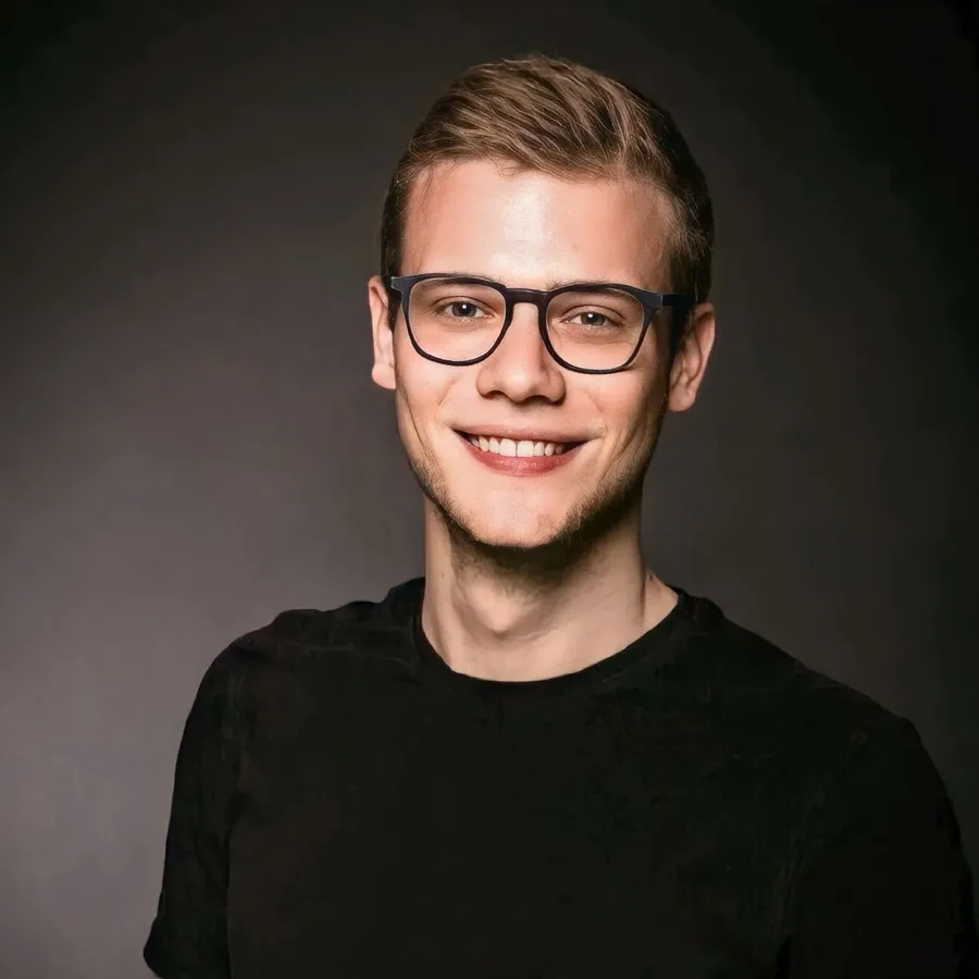 Niklas Leck